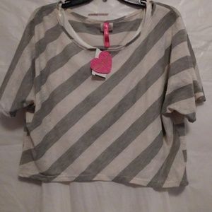 Crop top with removable tank